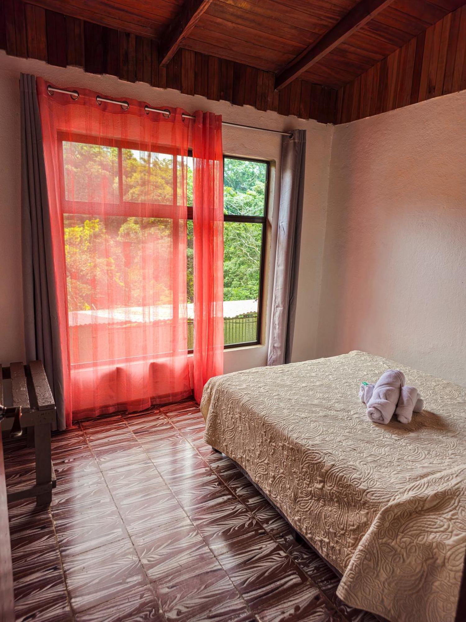 Cabinas Selva Verde Monteverde Ruang foto