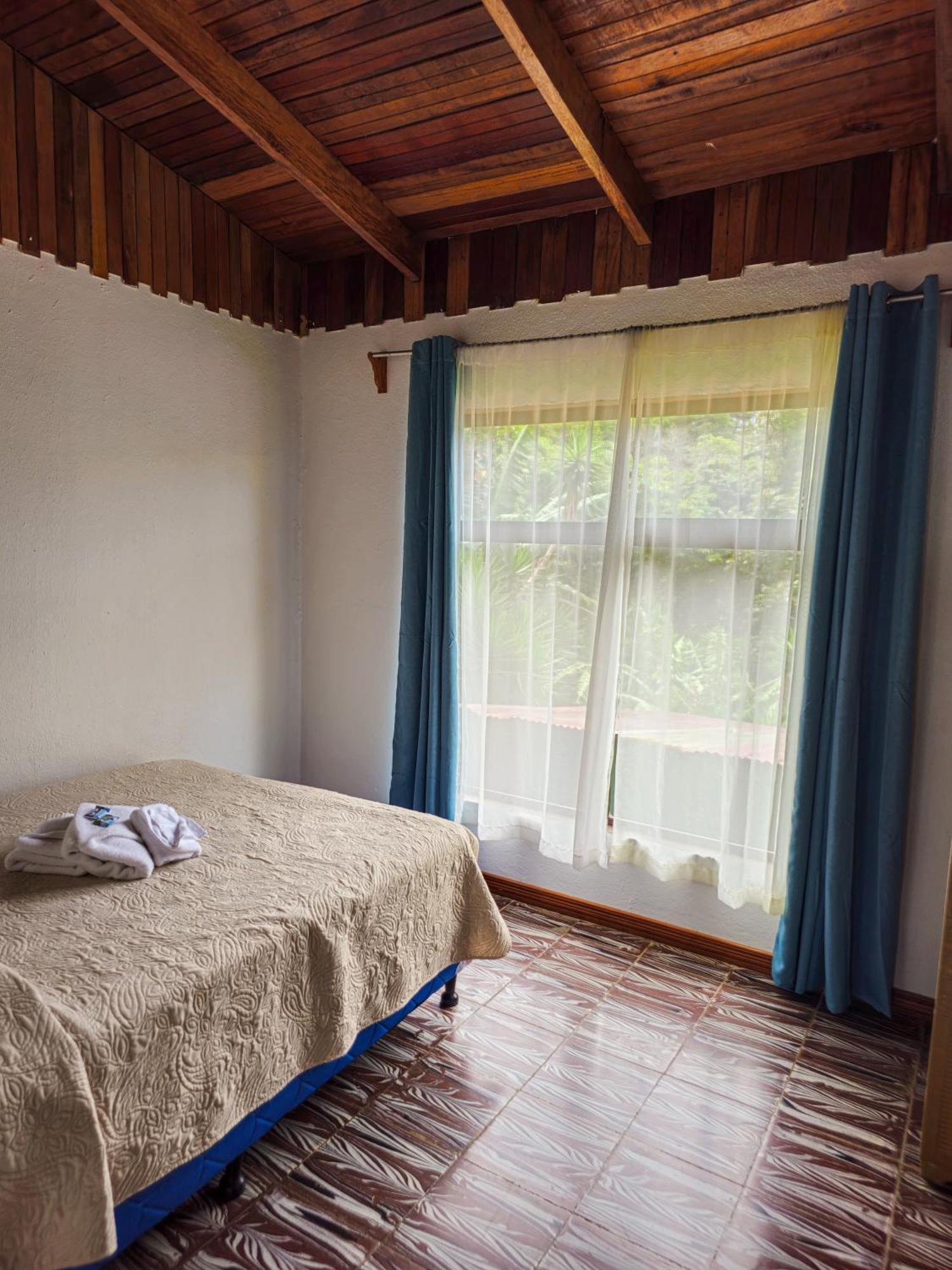 Cabinas Selva Verde Monteverde Ruang foto